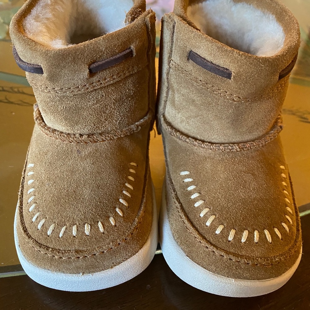 Super cute baby UGGs. Moccasin boot style VGUC